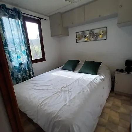 Mobile Dans Un Coin De Paradis *